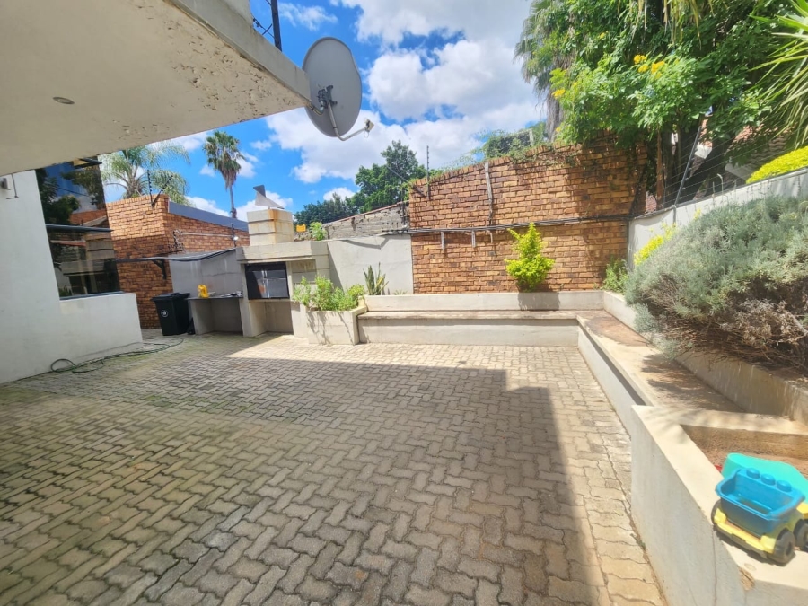 3 Bedroom Property for Sale in Rustenburg Central North West